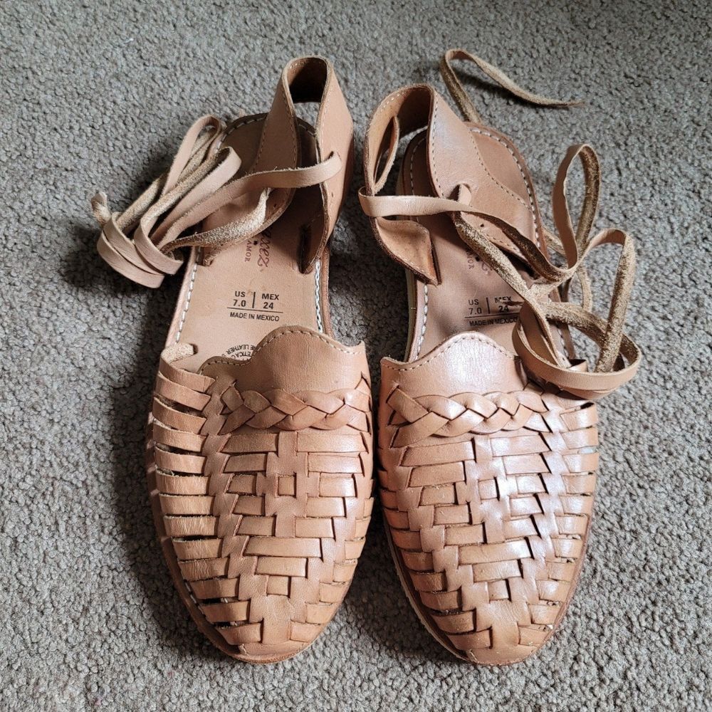 Handcrafted, Beautiful Tan Lace Up Mexican Sandals - US 7 - Picture 2 of 2